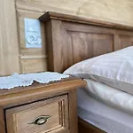 Bed & Breakfast Mango - Przystanek Kuznice 3*