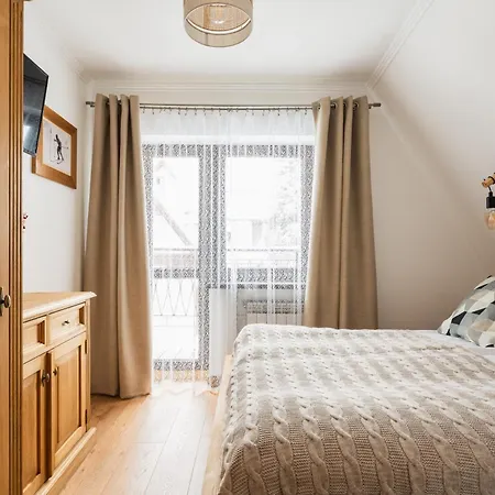 Mango - Przystanek Kuznice