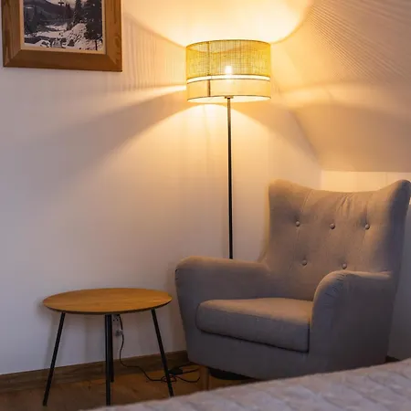 Mango - Przystanek Kuznice Couette-café 3*