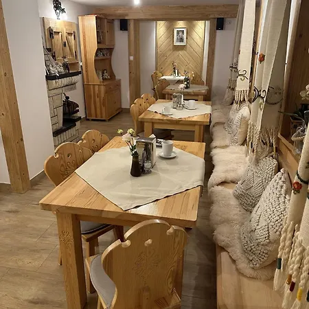 Mango - Przystanek Kuznice Zakopane