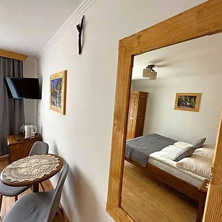 Mango - Przystanek Kuznice 3*