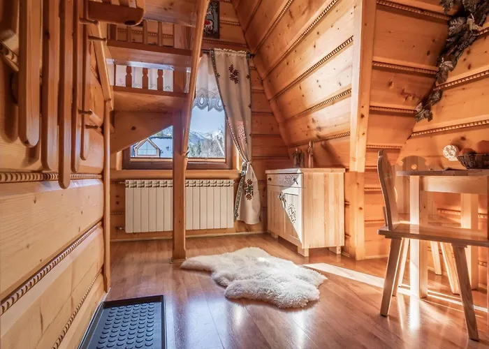 Mango - Przystanek Kuznice Bed & Breakfast 3*