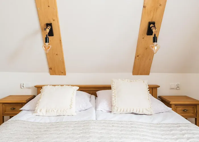 Mango - Przystanek Kuznice 3* זקופאנה