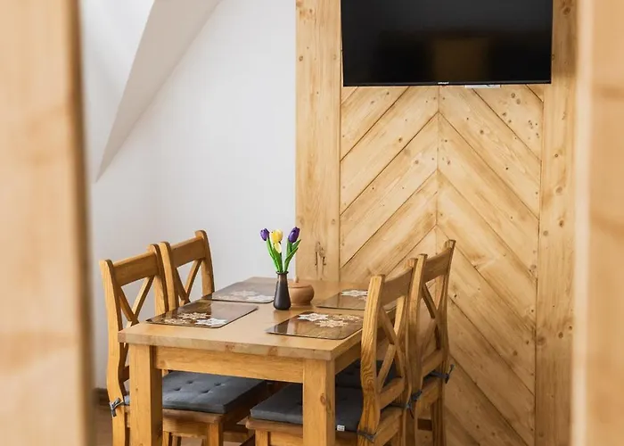 Mango - Przystanek Kuznice Bed & Breakfast