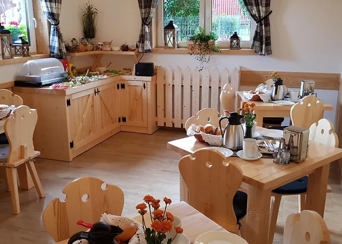 Mango - Przystanek Kuznice 3*