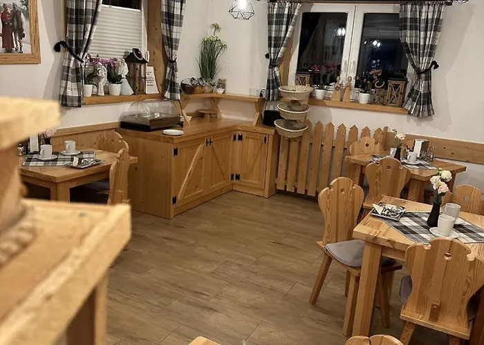 Mango - Przystanek Kuznice Bed & Breakfast