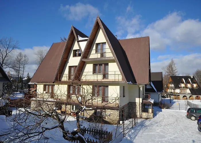 Mango - Przystanek Kuznice Bed & Breakfast 3*